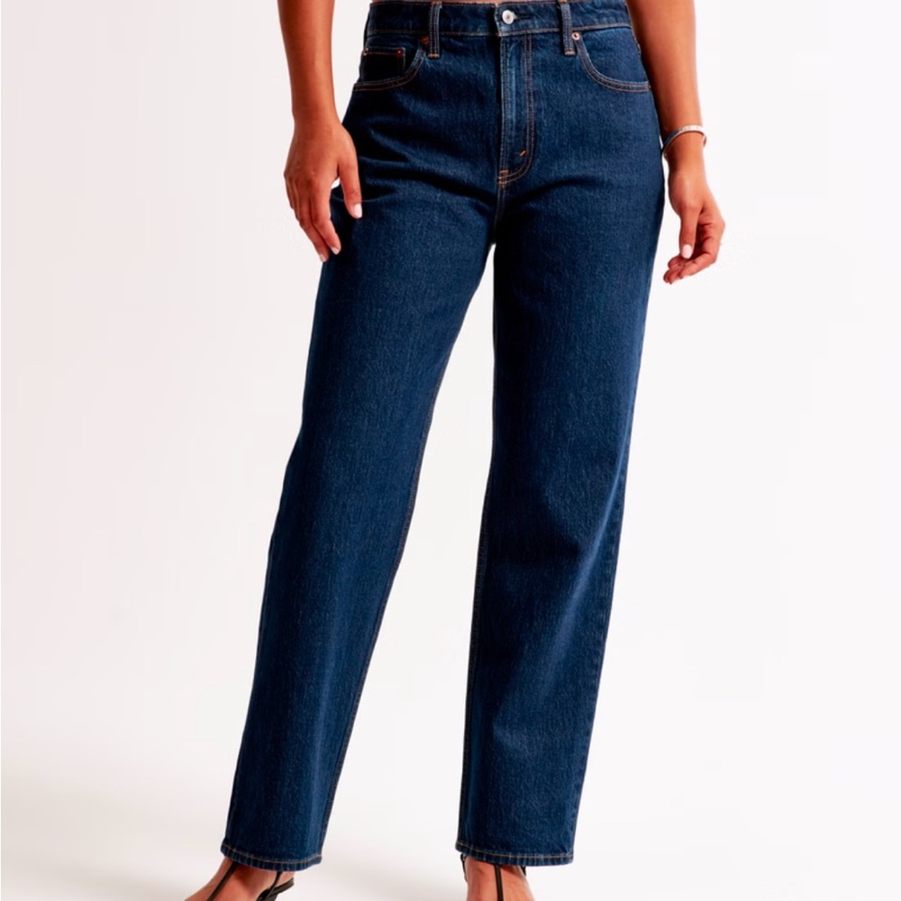 NWOT Abercrombie & Fitch Curve Love High Rise Vintage Straight Jean